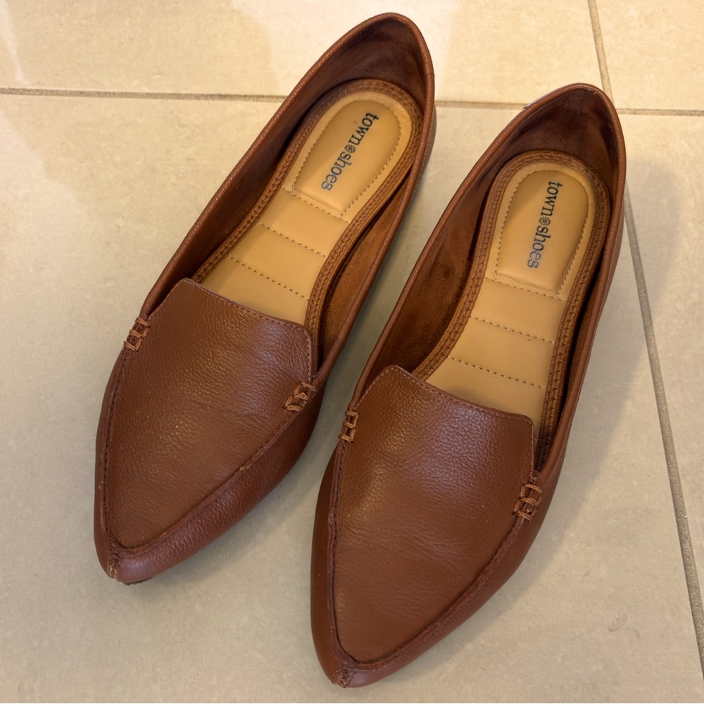 Brown Leather Pointy-Toe Loafer